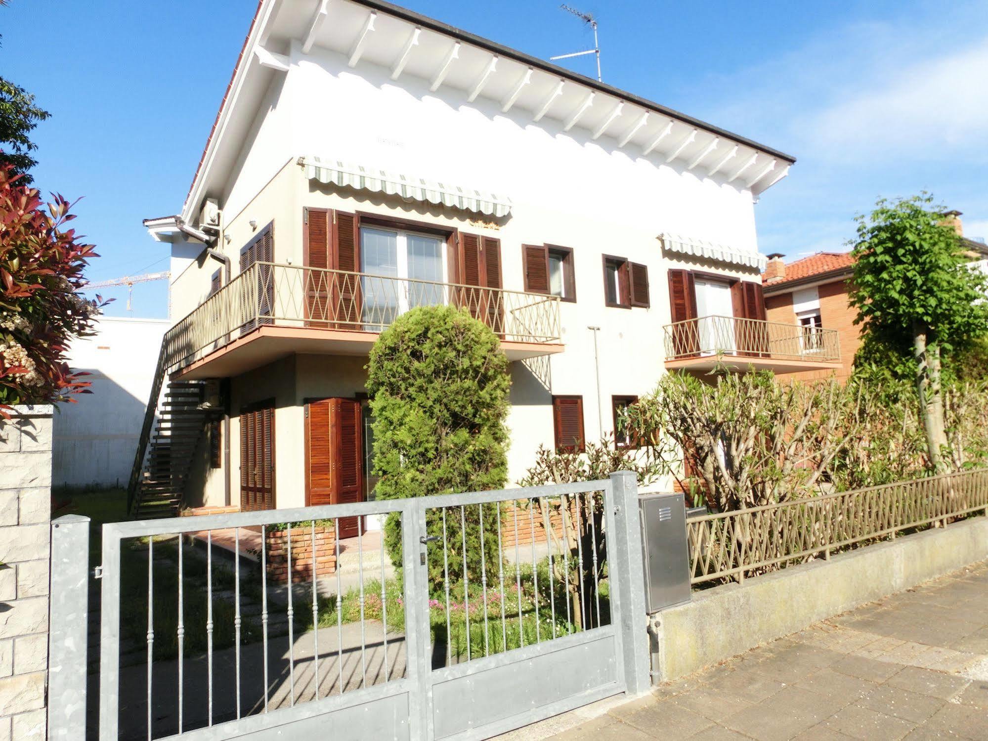 Letizia Apartamento Lignano Sabbiadoro Exterior foto